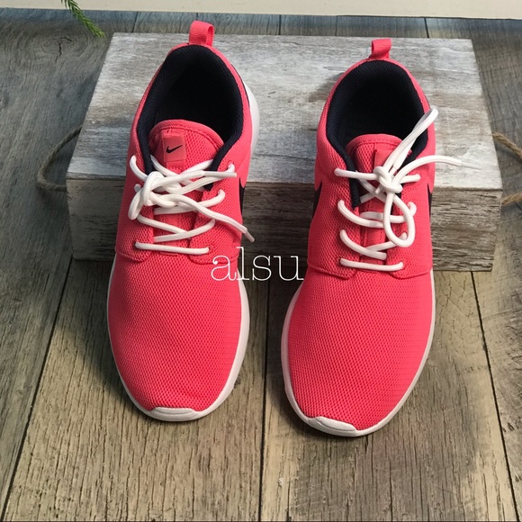 NWT Nike Roshe One Sea Coral Canvas W AUTHENTIC - Picture 3 of 7